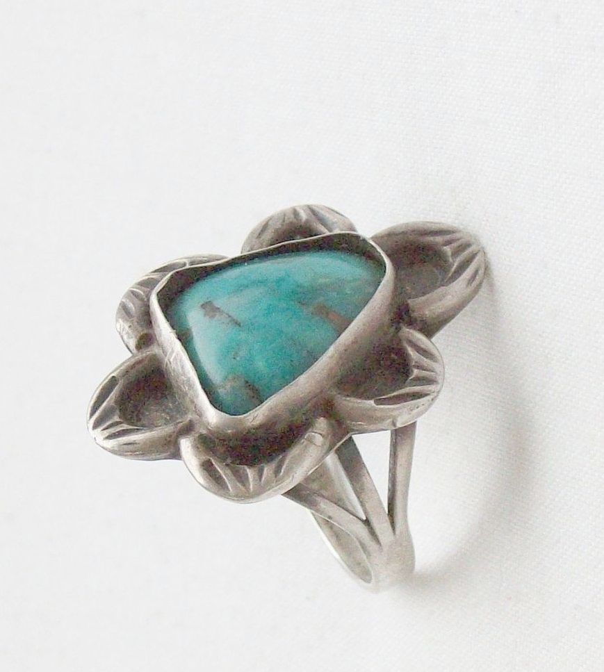 Vintage Southwestern Sterling Natural Turquoise Ring - Size 9 1/2 - Circa 1950 Vintage Southwestern Sterling Natural Turquoise Ring - Size 9 1/2 - Circa 1950
