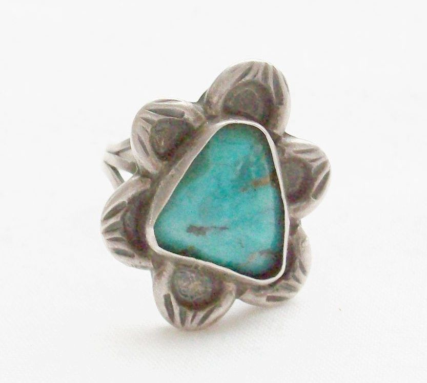 Vintage Southwestern Sterling Natural Turquoise Ring - Size 9 1/2 - Circa 1950 Vintage Southwestern Sterling Natural Turquoise Ring - Size 9 1/2 - Circa 1950
