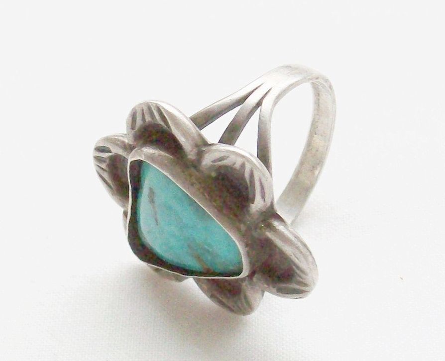Vintage Southwestern Sterling Natural Turquoise Ring - Size 9 1/2 - Circa 1950 Vintage Southwestern Sterling Natural Turquoise Ring - Size 9 1/2 - Circa 1950