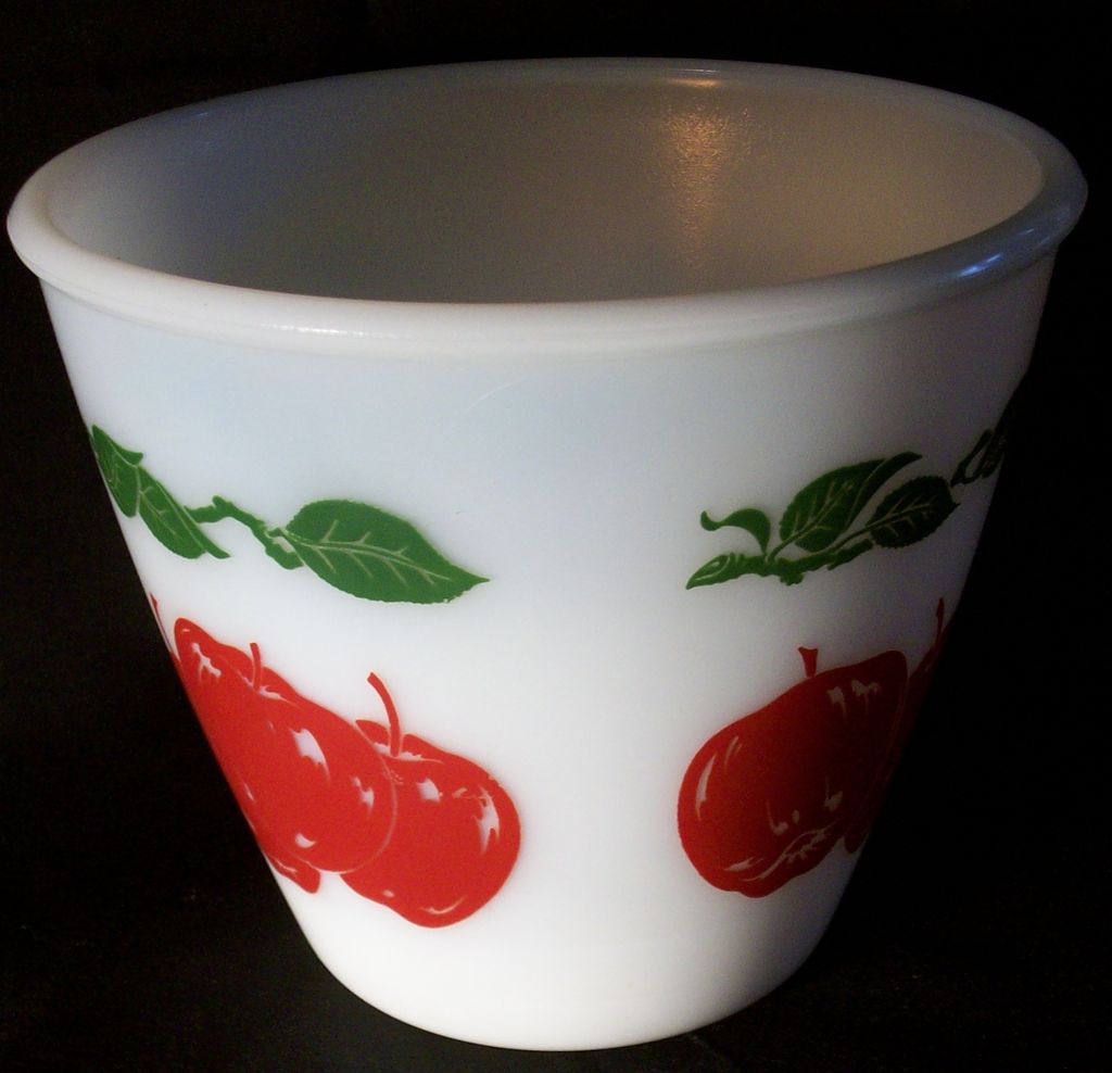 Circa 1940 Milk Glass High Sides Apples and Ivy Mixing Bowl Circa 1940 Milk Glass High Sides Apples and Ivy Mixing Bowl