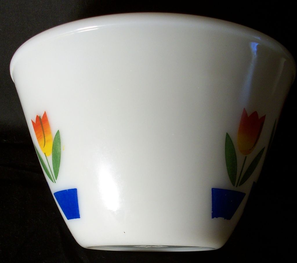 Fire King 1950's Tulips Bowl - Anchor Hocking Fire King 1950's Tulips Bowl - Anchor Hocking