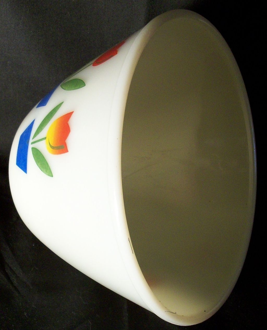 Fire King 1950's Tulips Bowl - Anchor Hocking Fire King 1950's Tulips Bowl - Anchor Hocking