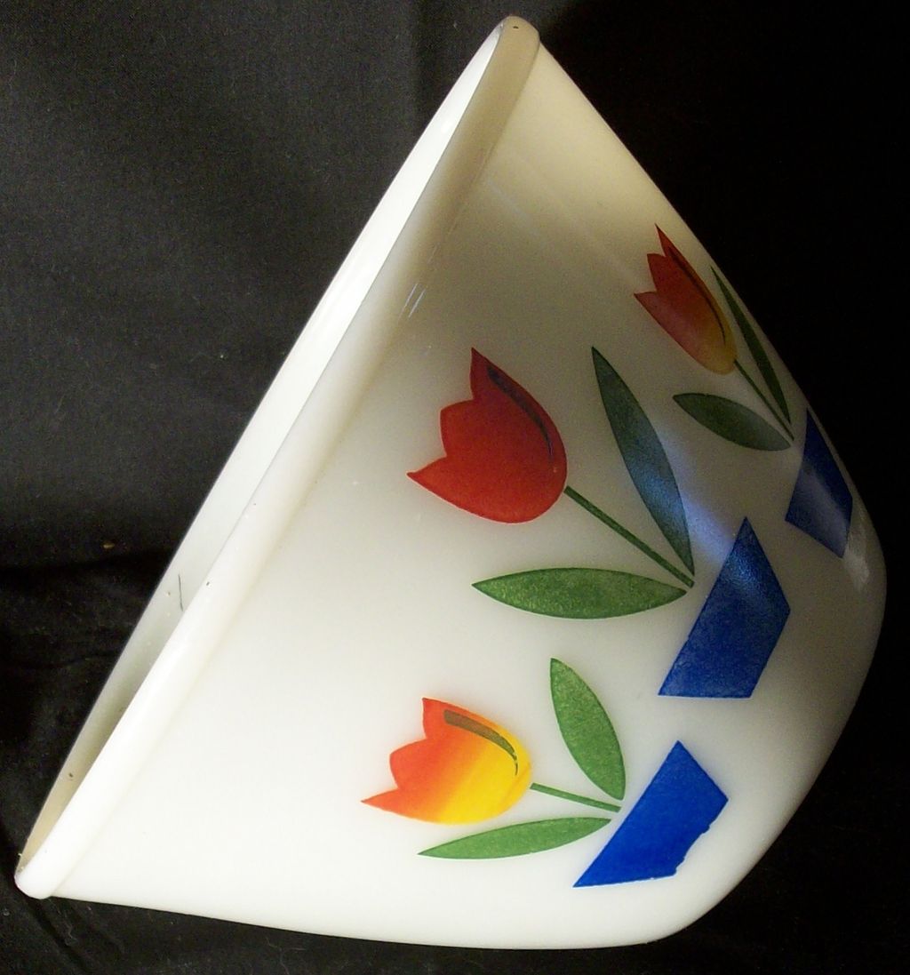 Fire King 1950's Tulips Bowl - Anchor Hocking Fire King 1950's Tulips Bowl - Anchor Hocking