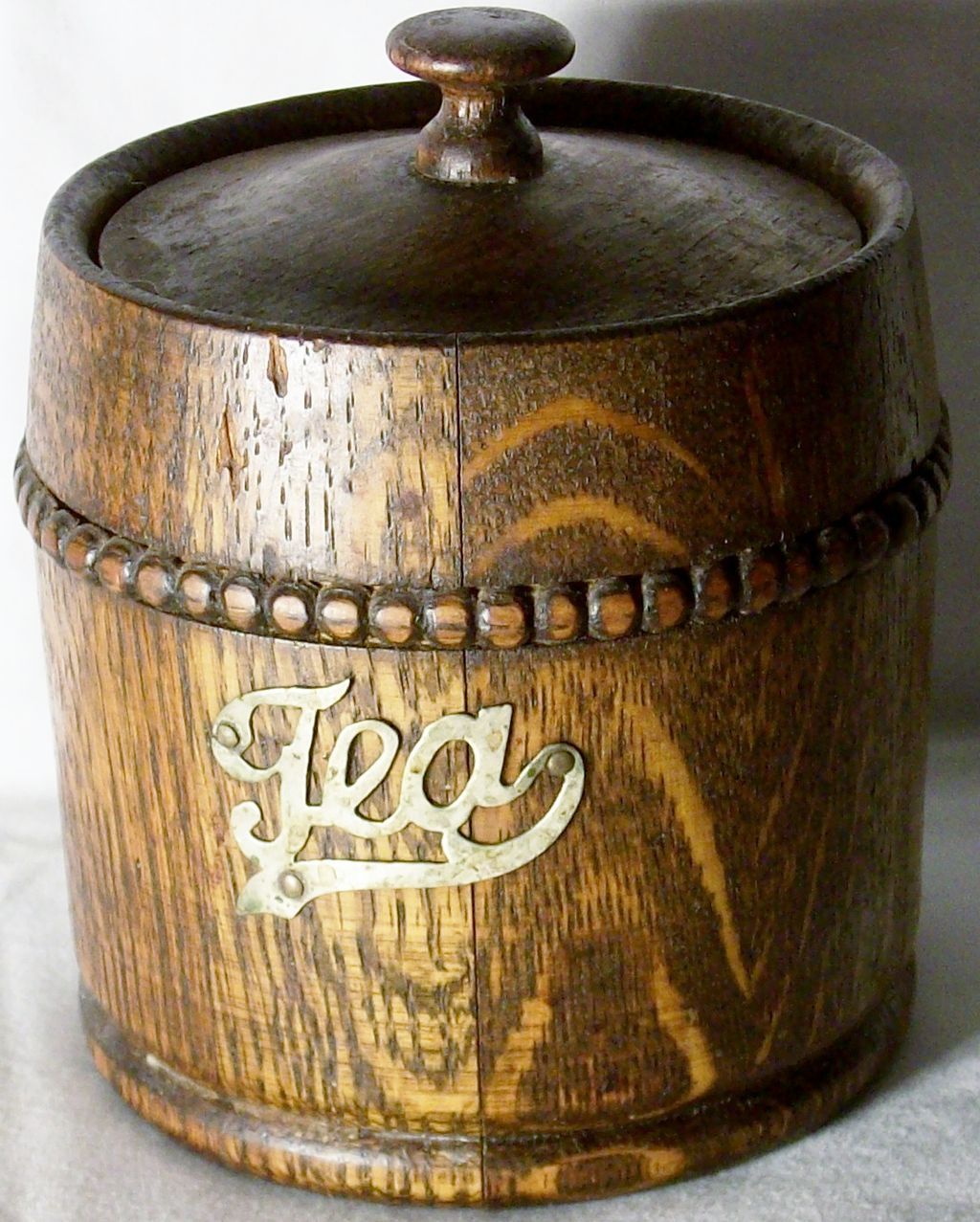 1930 English Beaded Coopered Oak Tea Caddy 1930 English Beaded Coopered Oak Tea Caddy