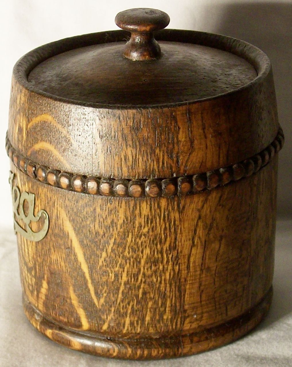 1930 English Beaded Coopered Oak Tea Caddy 1930 English Beaded Coopered Oak Tea Caddy