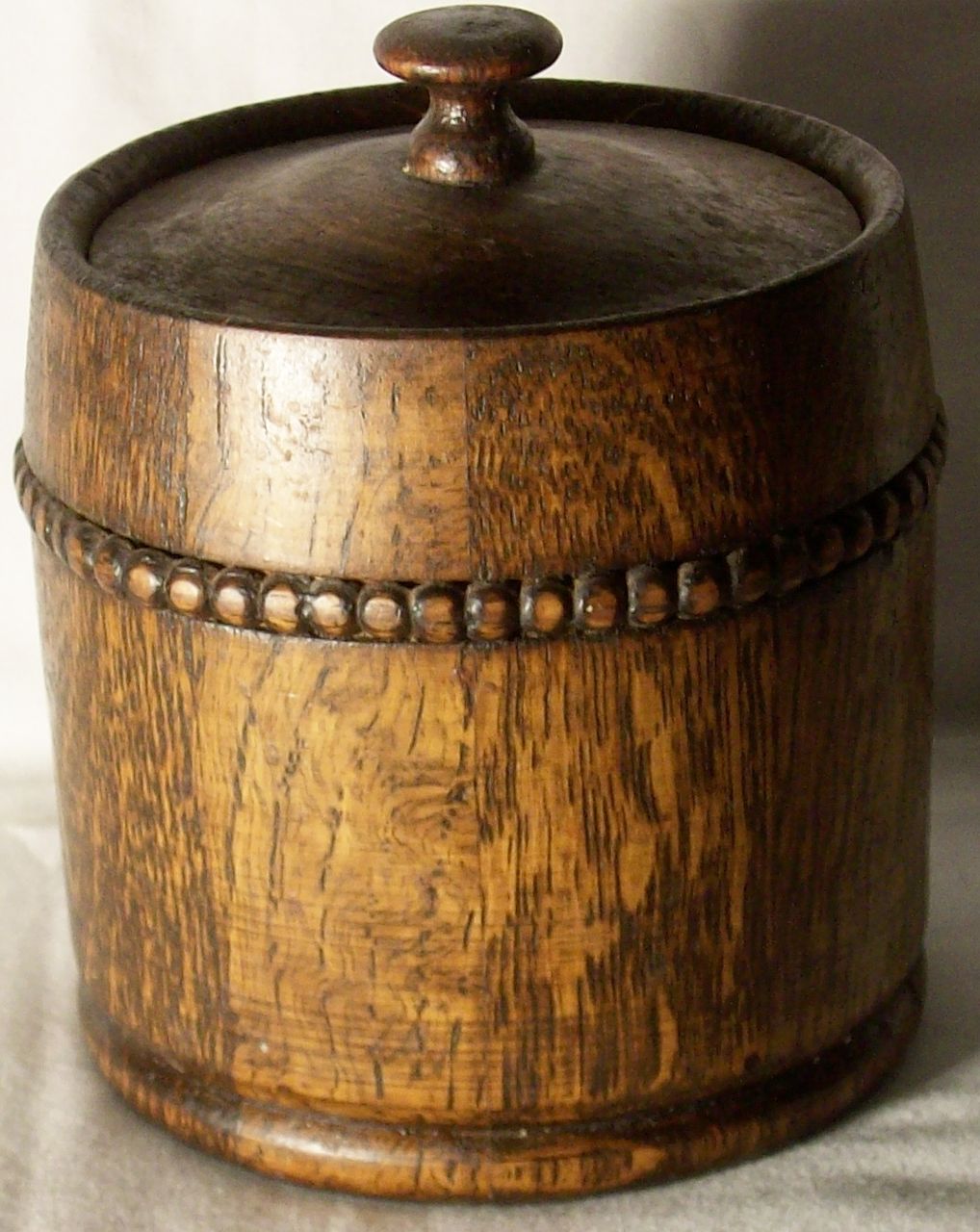 1930 English Beaded Coopered Oak Tea Caddy 1930 English Beaded Coopered Oak Tea Caddy
