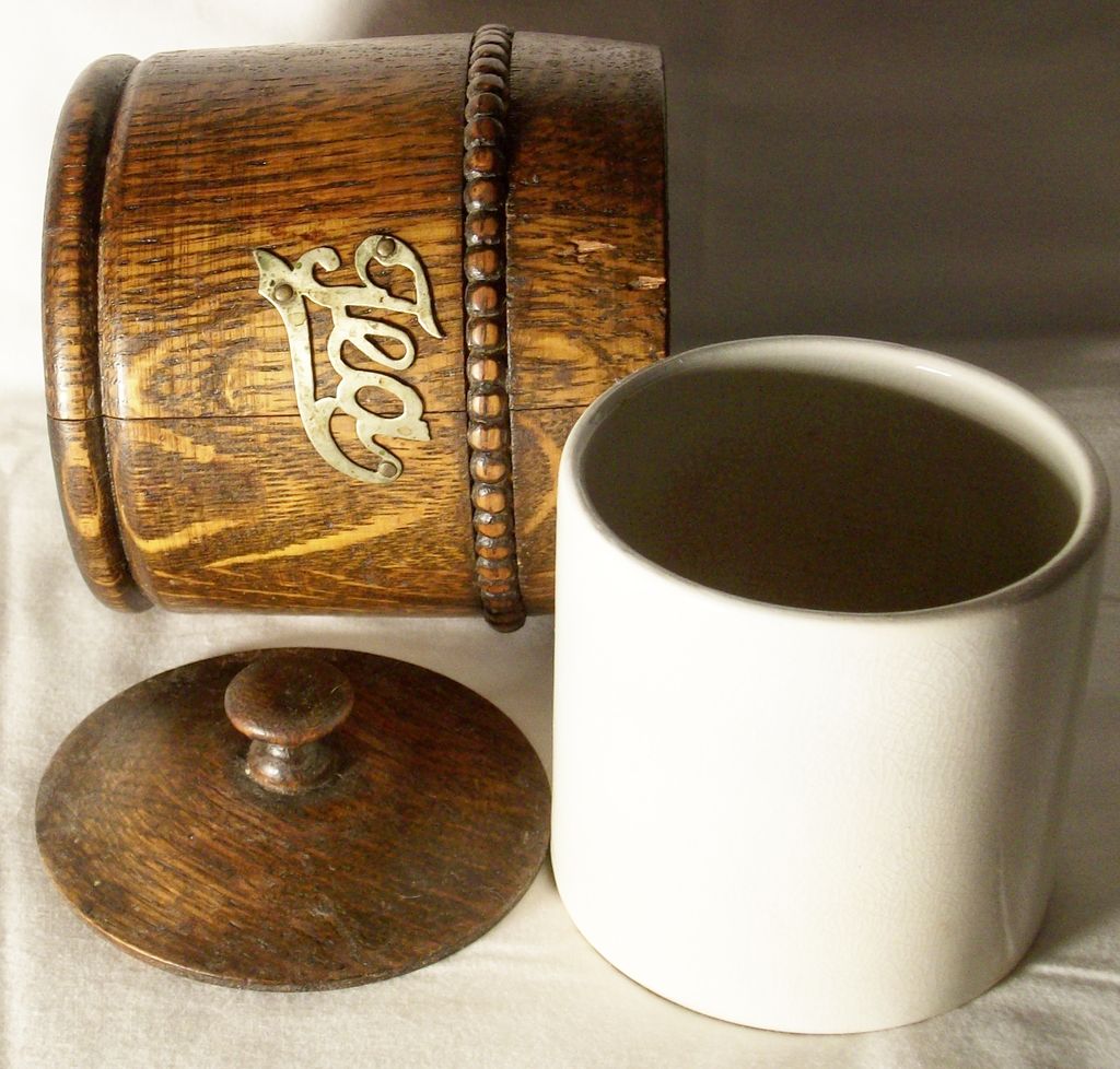 1930 English Beaded Coopered Oak Tea Caddy 1930 English Beaded Coopered Oak Tea Caddy
