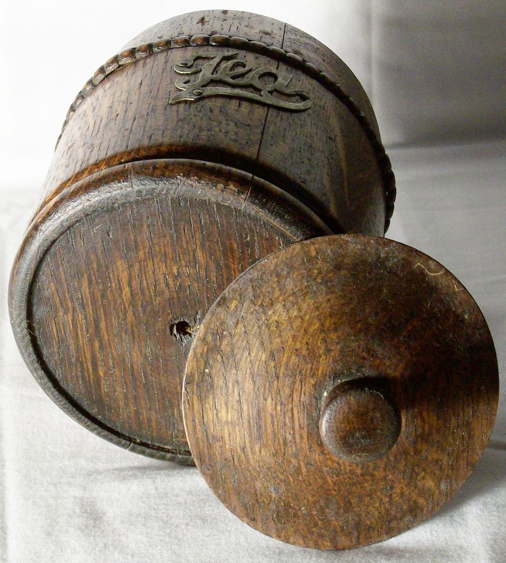 1930 English Beaded Coopered Oak Tea Caddy 1930 English Beaded Coopered Oak Tea Caddy