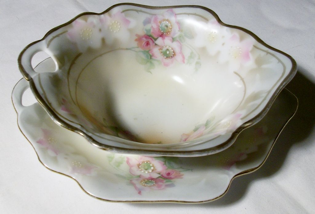 Erdmann+Schlegelmilch ... Piece Porcelain Gravy Boat and Underplate - Erdmann Schlegelmilch