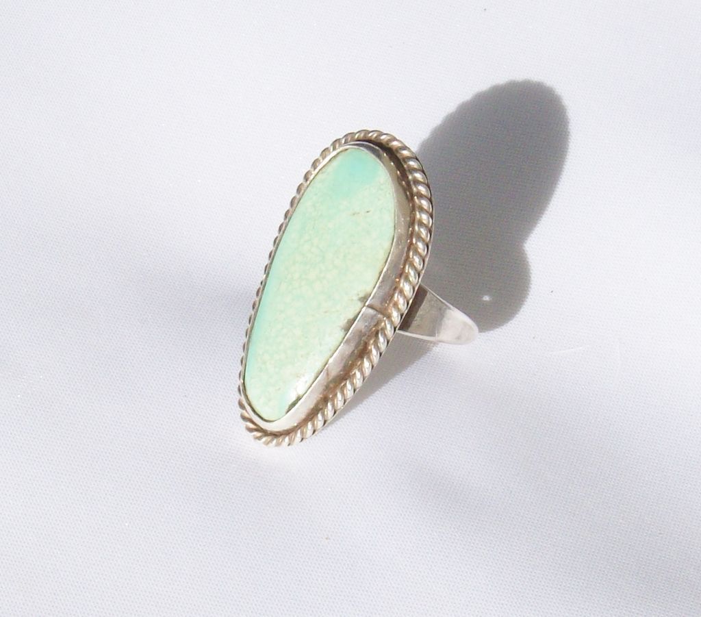 Pale Green Vintage Turquoise Southwestern Silver Ring - Size 5 1/4 Pale Green Vintage Turquoise Southwestern Silver Ring - Size 5 1/4