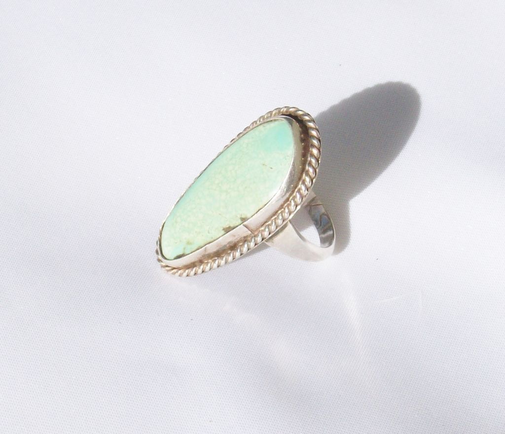 Pale Green Vintage Turquoise Southwestern Silver Ring - Size 5 1/4 Pale Green Vintage Turquoise Southwestern Silver Ring - Size 5 1/4