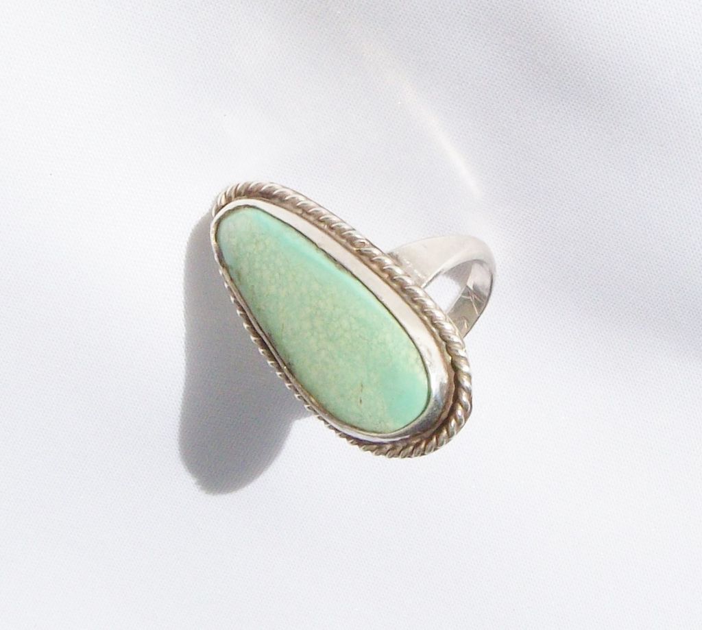 Pale Green Vintage Turquoise Southwestern Silver Ring - Size 5 1/4 Pale Green Vintage Turquoise Southwestern Silver Ring - Size 5 1/4