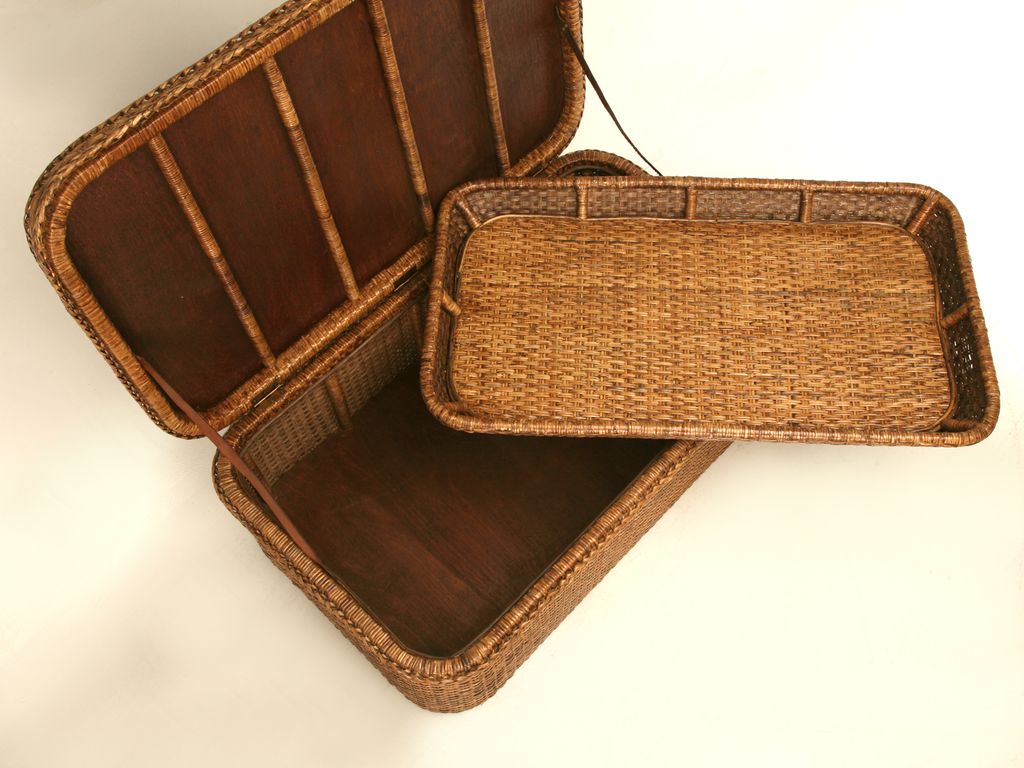 Awesome Tommy Bahama Style Rattan Coffee Table Trunk w/Tray Awesome Tommy Bahama Style Rattan Coffee Table Trunk w/Tray