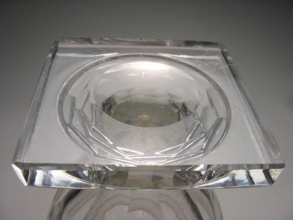 19th Century Federal Period Neoclassical Glass Decanter 19th Century Federal Period Neoclassical Glass Decanter