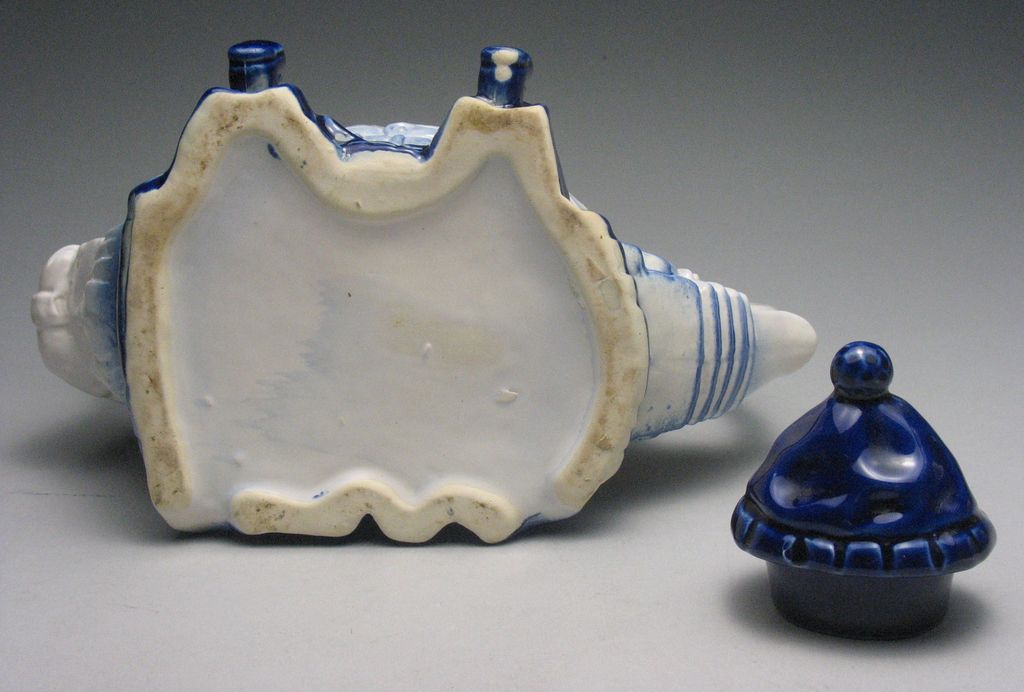 Vintage Staffordshire Pottery Toby Blue and White Teapot Vintage Staffordshire Pottery Toby Blue and White Teapot