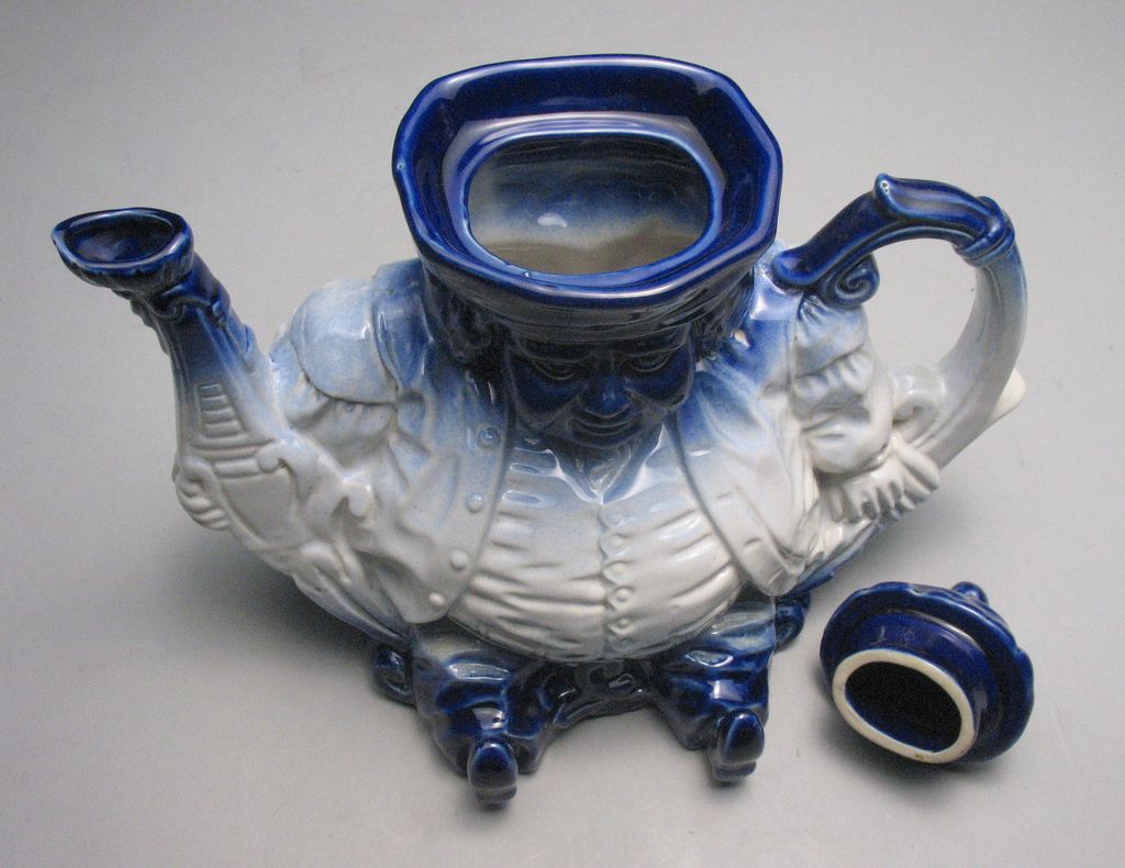 Vintage Staffordshire Pottery Toby Blue and White Teapot Vintage Staffordshire Pottery Toby Blue and White Teapot