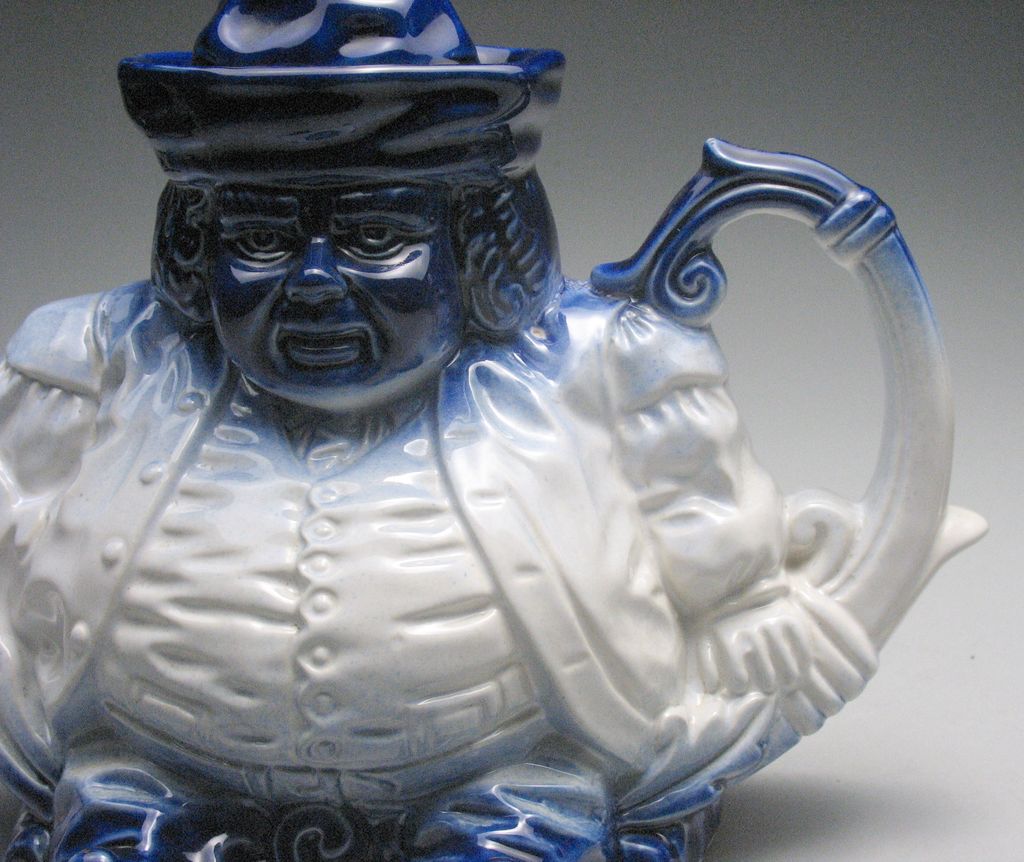 Vintage Staffordshire Pottery Toby Blue and White Teapot Vintage Staffordshire Pottery Toby Blue and White Teapot