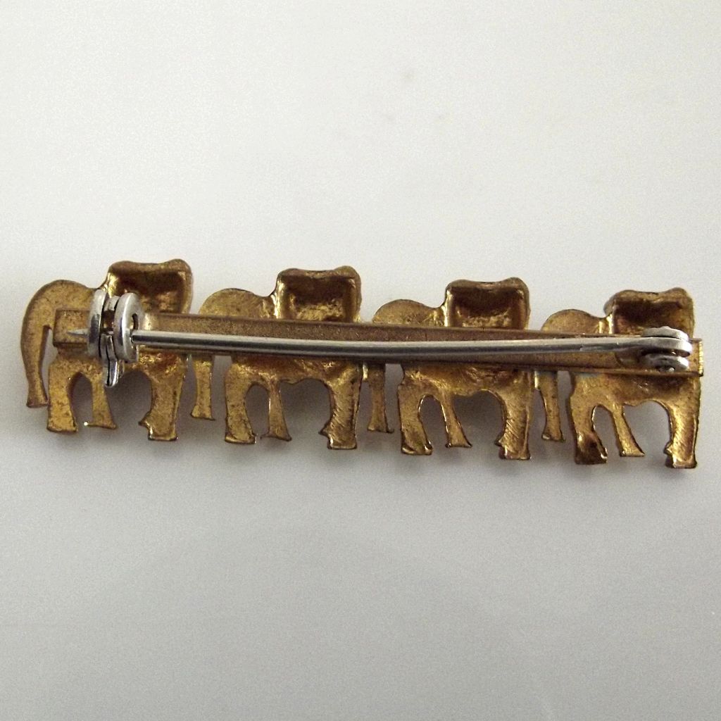 Four Bulldogs Junkyard Dogs Pin Four Bulldogs Junkyard Dogs Pin
