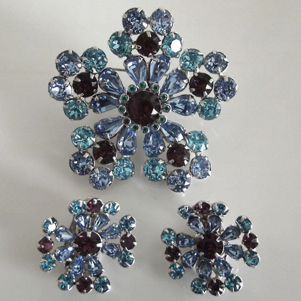 Kramer New York Blue and Purple Rhinestone Trembler Pin And Earrings Kramer New York Blue and Purple Rhinestone Trembler Pin And Earrings