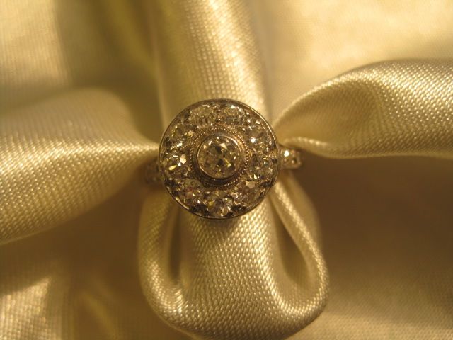 Dazzling 14K ring with 16 Diamonds Dazzling 14K ring with 16 Diamonds