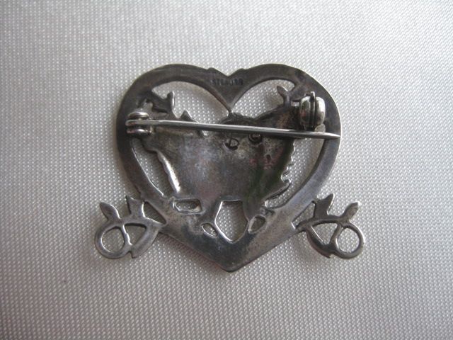 Sterling Silver Heart Shaped Brooch with Love Bird Sterling Silver Heart Shaped Brooch with Love Bird