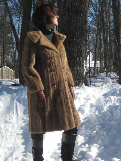 Vintage Honey Brown Mink Coat Vintage Honey Brown Mink Coat