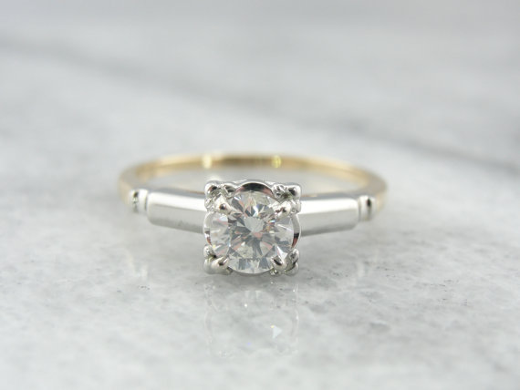 engagement rings which is better white gold or yellow gold