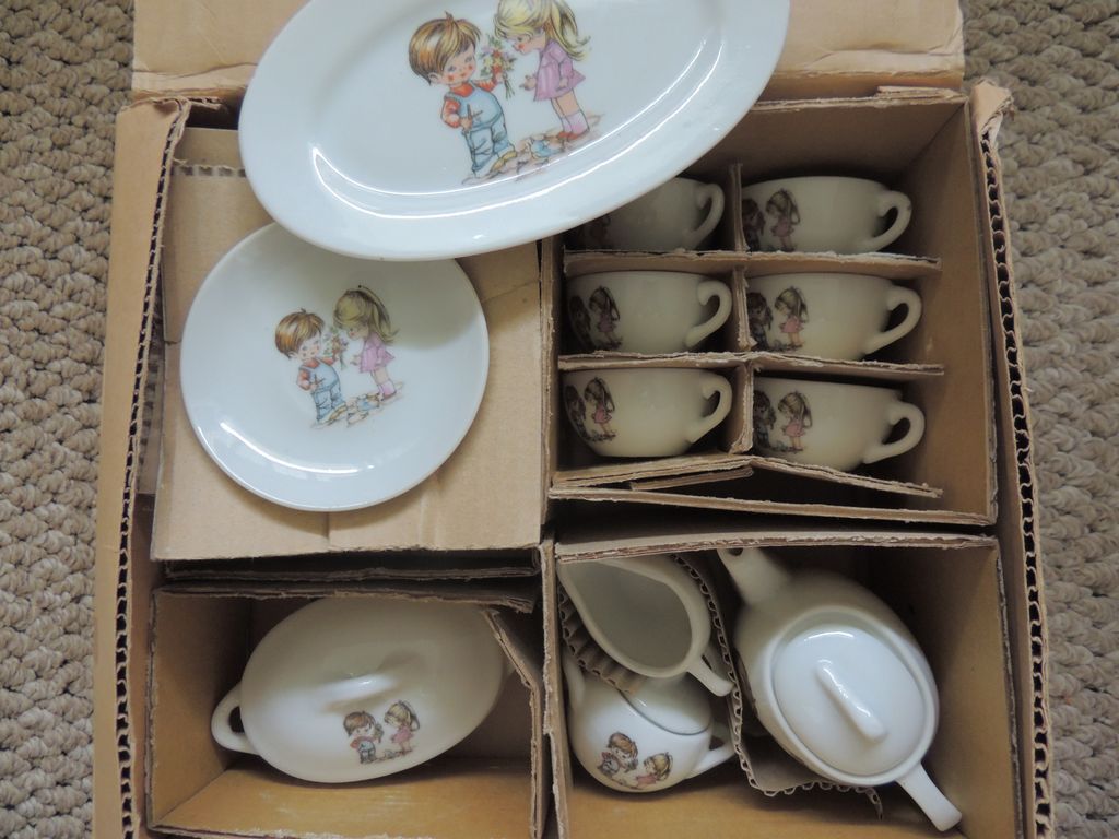 Vintage Child's Tea Set from handtoheartantiques on Ruby Lane