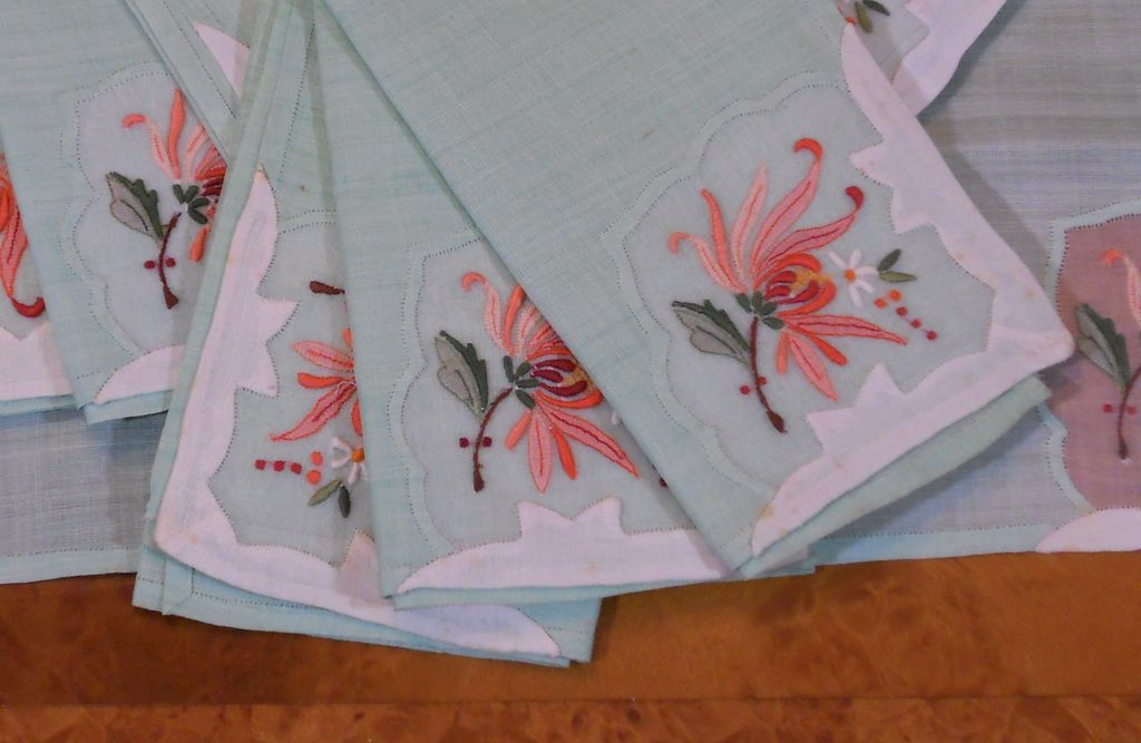 Vintage Chinese Handmade Shear Embroidered & Appliqué Tablecloth 102" w/10 Napkins Vintage Chinese Handmade Shear Embroidered & Appliqué Tablecloth 102" w/10 Napkins