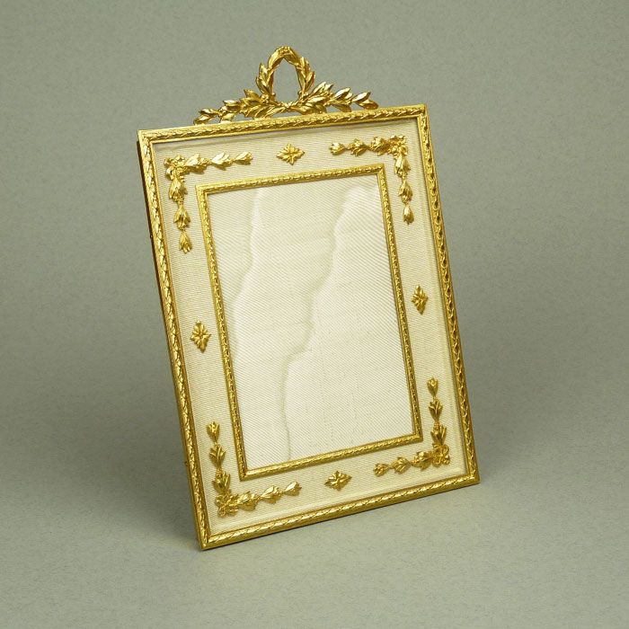 A Pretty French Late 19th Century Gilt Bronze Photo Frame A Pretty French Late 19th Century Gilt Bronze Photo Frame