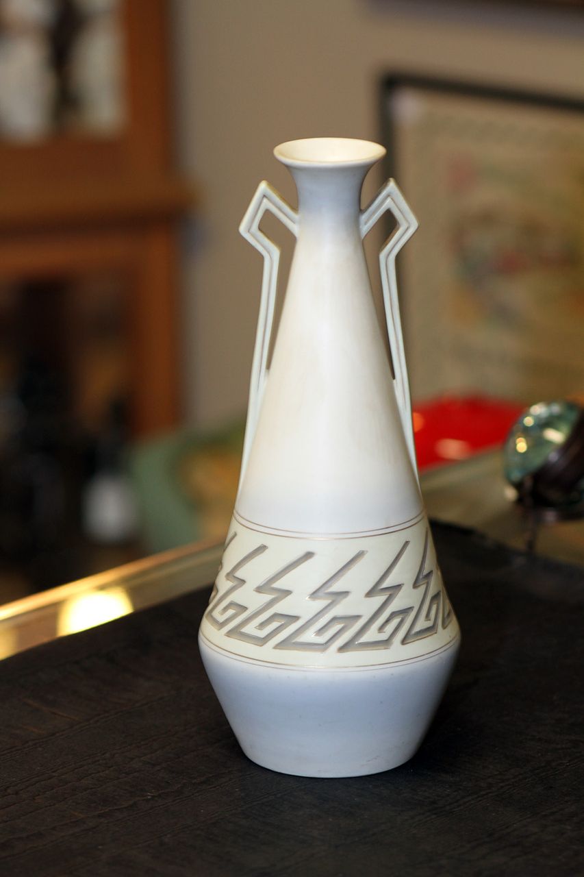 c1920 Marmorzellan Vase c1920 Marmorzellan Vase