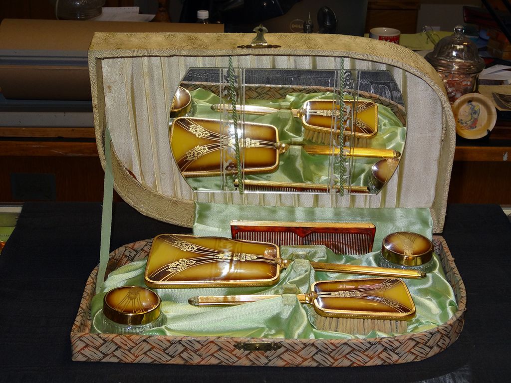 Art Deco Travel Vanity Set Art Deco Travel Vanity Set