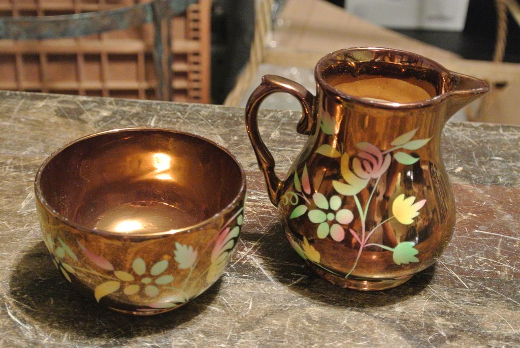 Vintage Wade Pottery Creamer & Sugar Set Floral Vintage Wade Pottery Creamer & Sugar Set Floral