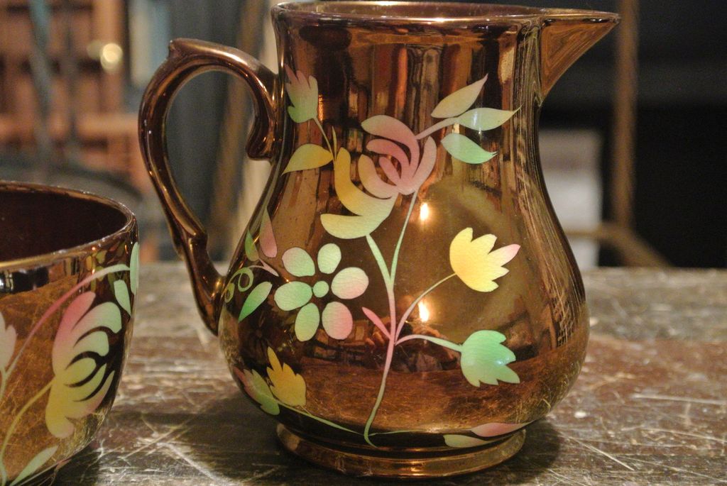 Vintage Wade Pottery Creamer & Sugar Set Floral Vintage Wade Pottery Creamer & Sugar Set Floral