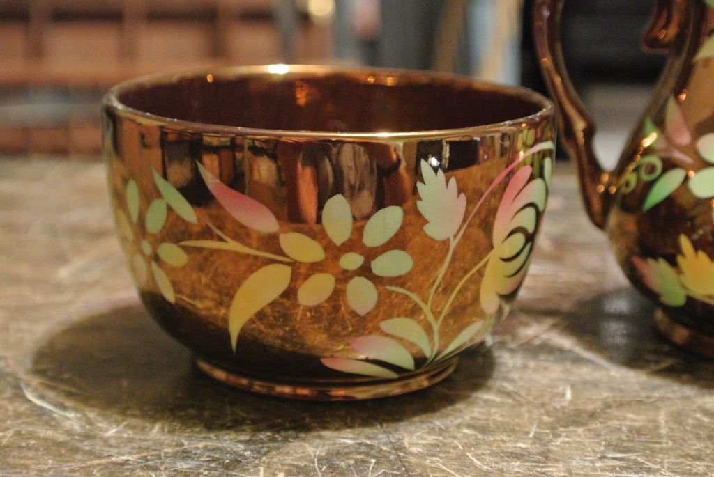 Vintage Wade Pottery Creamer & Sugar Set Floral Vintage Wade Pottery Creamer & Sugar Set Floral