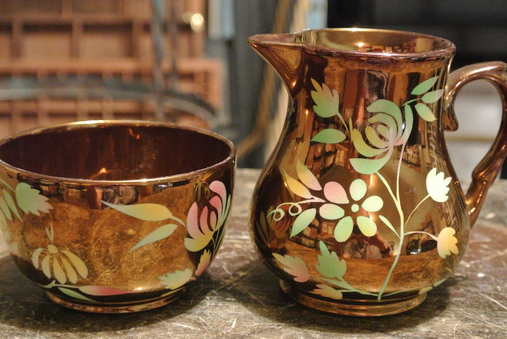 Vintage Wade Pottery Creamer & Sugar Set Floral Vintage Wade Pottery Creamer & Sugar Set Floral
