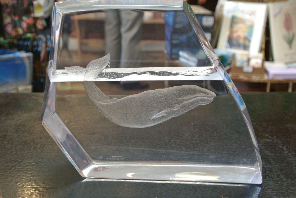 Beautiful Acrylic Whale Engraved Sculpture by Stegeman, very clean Beautiful Acrylic Whale Engraved Sculpture by Stegeman, very clean