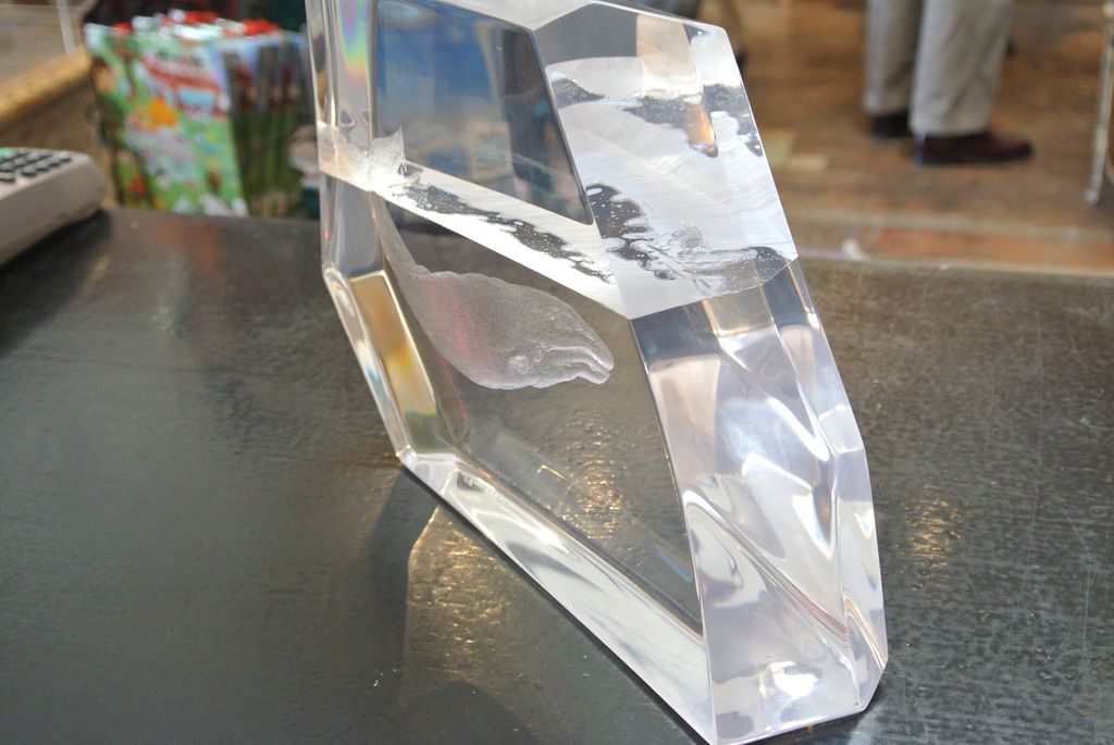 Beautiful Acrylic Whale Engraved Sculpture by Stegeman, very clean Beautiful Acrylic Whale Engraved Sculpture by Stegeman, very clean