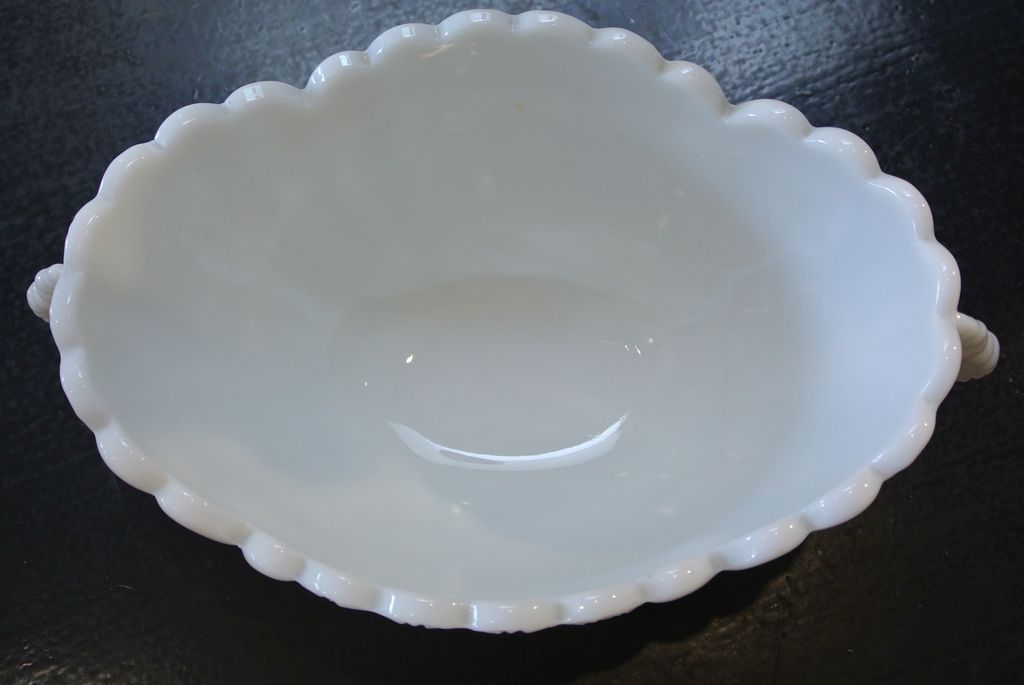 Vintage White Milk Glass Fruit Bowl Vintage White Milk Glass Fruit Bowl