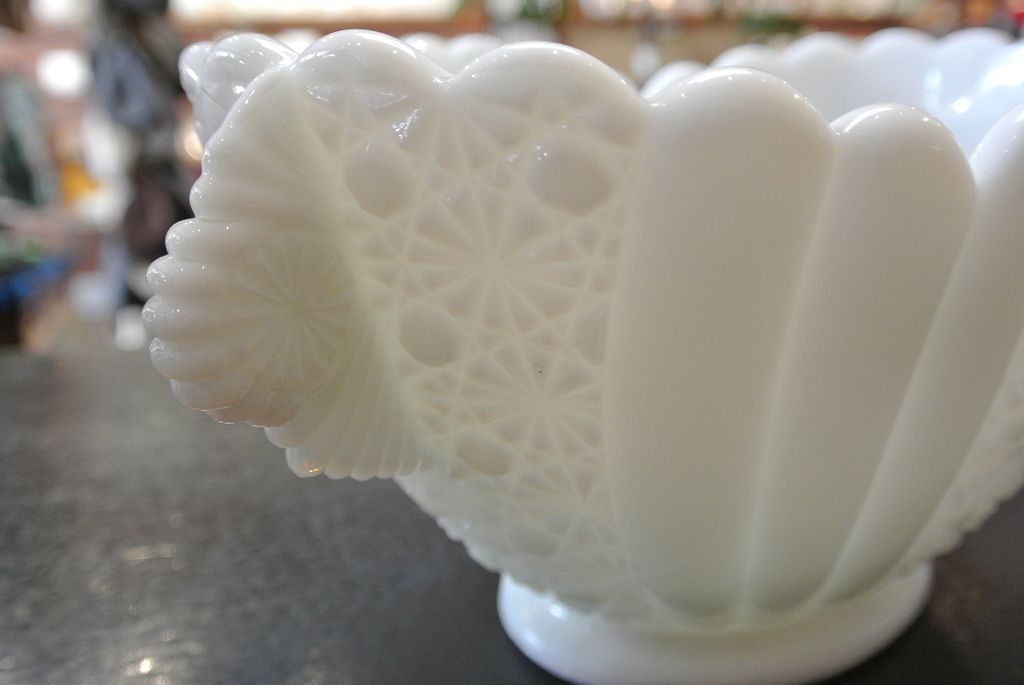Vintage White Milk Glass Fruit Bowl Vintage White Milk Glass Fruit Bowl