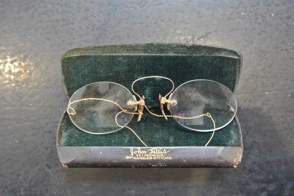 Antique Pince-Nez C Bridge Eyeglasses Antique Pince-Nez C Bridge Eyeglasses