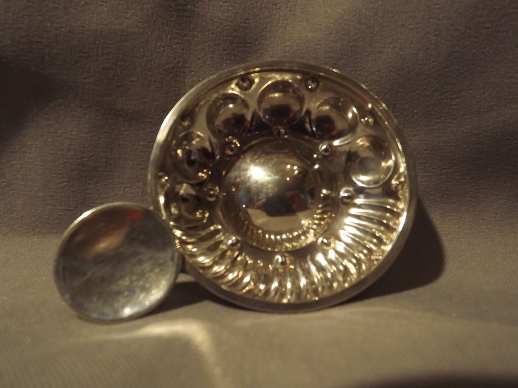 Sterling Silver Tastevin "Minerve" nineteenth century Sterling Silver Tastevin "Minerve" nineteenth century