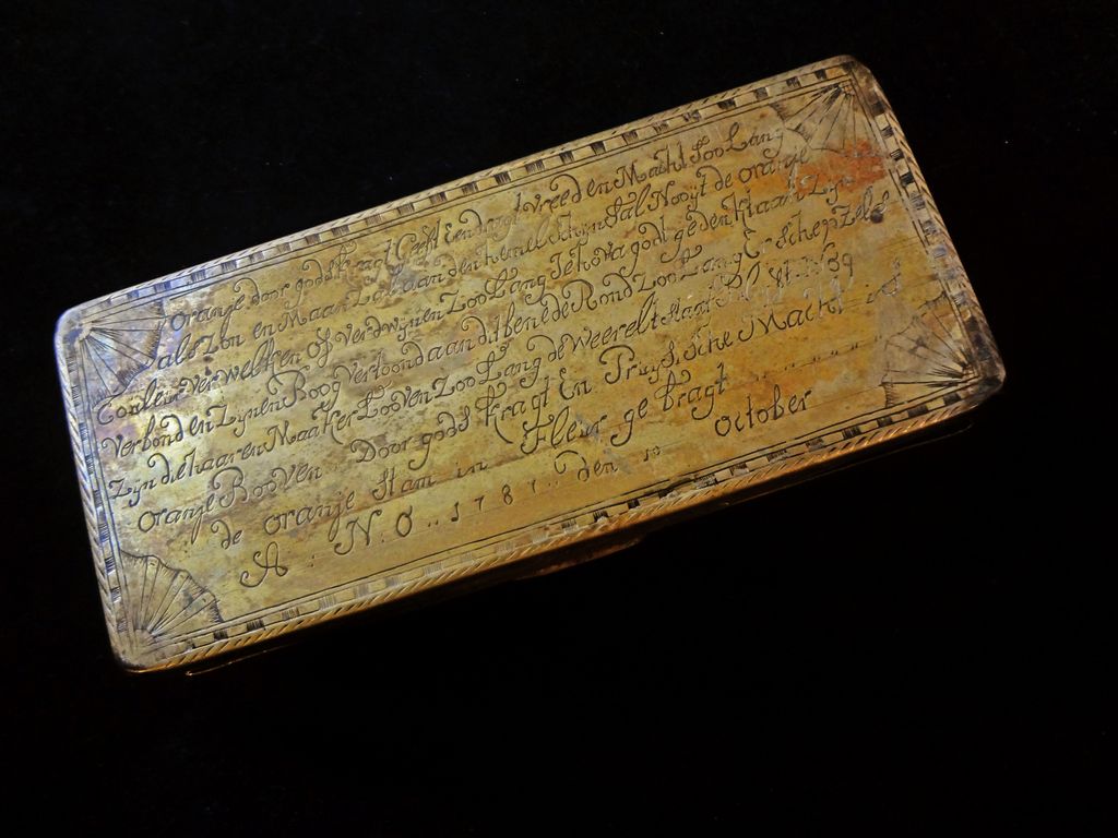 18th C. Dutch Tobacco Box Orangist Commemorative Engraved William V and Wilhemina Dated - c. 1787, Netherlands 18th C. Dutch Tobacco Box Orangist Commemorative Engraved William V and Wilhemina Dated - c. 1787, Netherlands