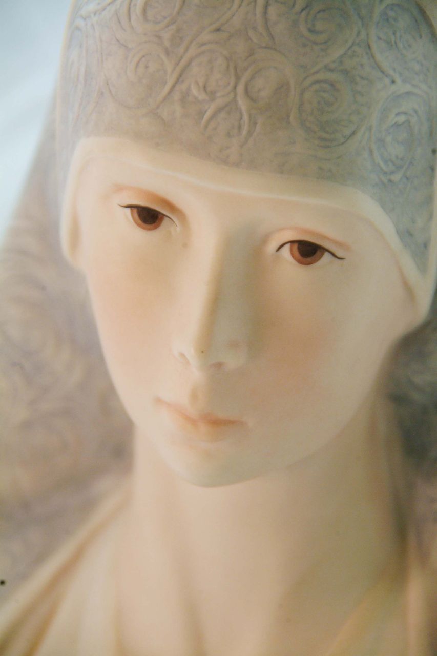 Lasklo Ispanky Signed Limited Edition Figure of Mary Lasklo Ispanky Signed Limited Edition Figure of Mary
