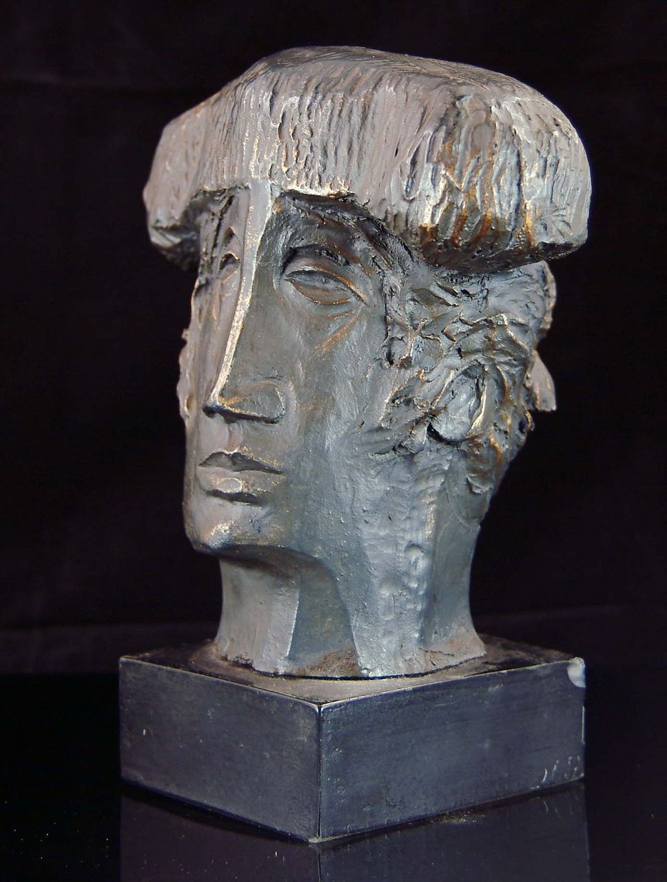 Bronze Bust by listed artist Alvar Bronze Bust by listed artist Alvar