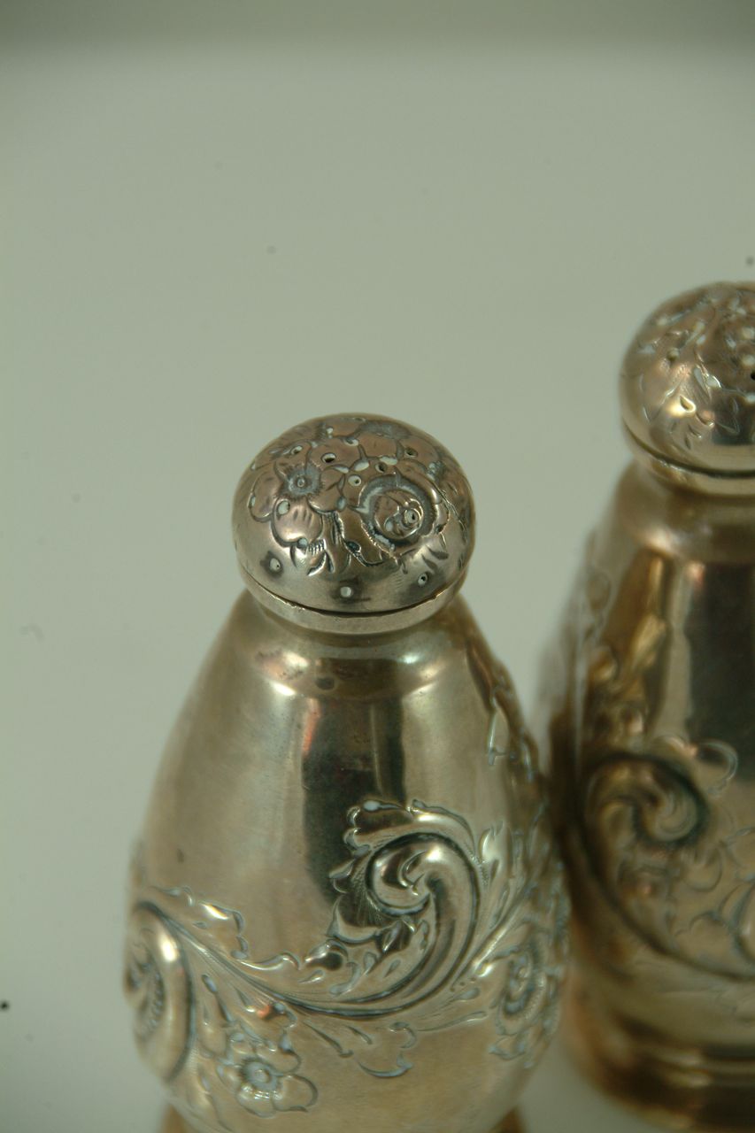 Sterling Silver Salt and Pepper from England c. 1900 Sterling Silver Salt and Pepper from England c. 1900