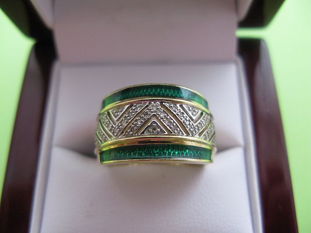14K Gold, Diamond & Green Enamel Ring / Band 14K Gold, Diamond & Green Enamel Ring / Band