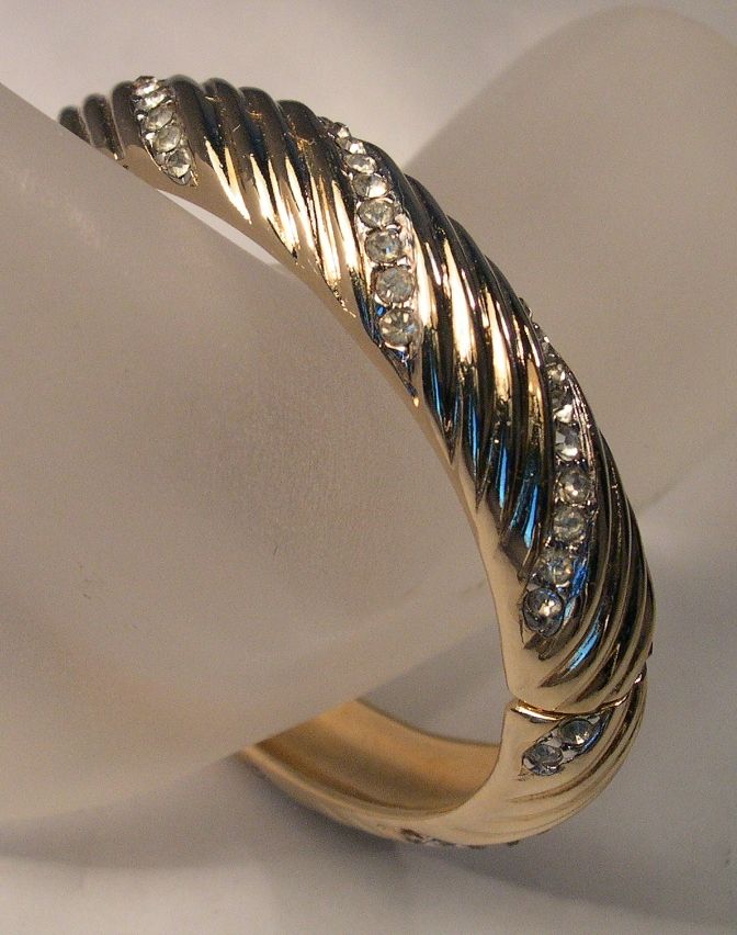 Ledo Classic Ribbed Goldtone and Rhinestone Clamper Bracelet Ledo Classic Ribbed Goldtone and Rhinestone Clamper Bracelet
