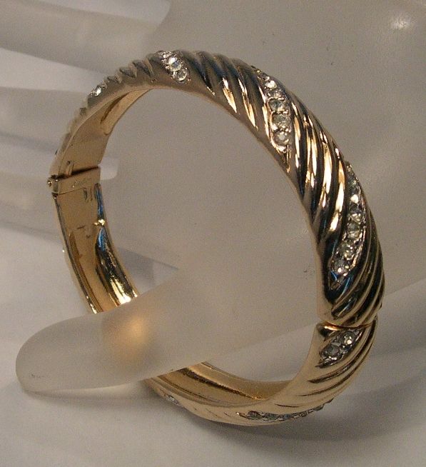 Ledo Classic Ribbed Goldtone and Rhinestone Clamper Bracelet Ledo Classic Ribbed Goldtone and Rhinestone Clamper Bracelet