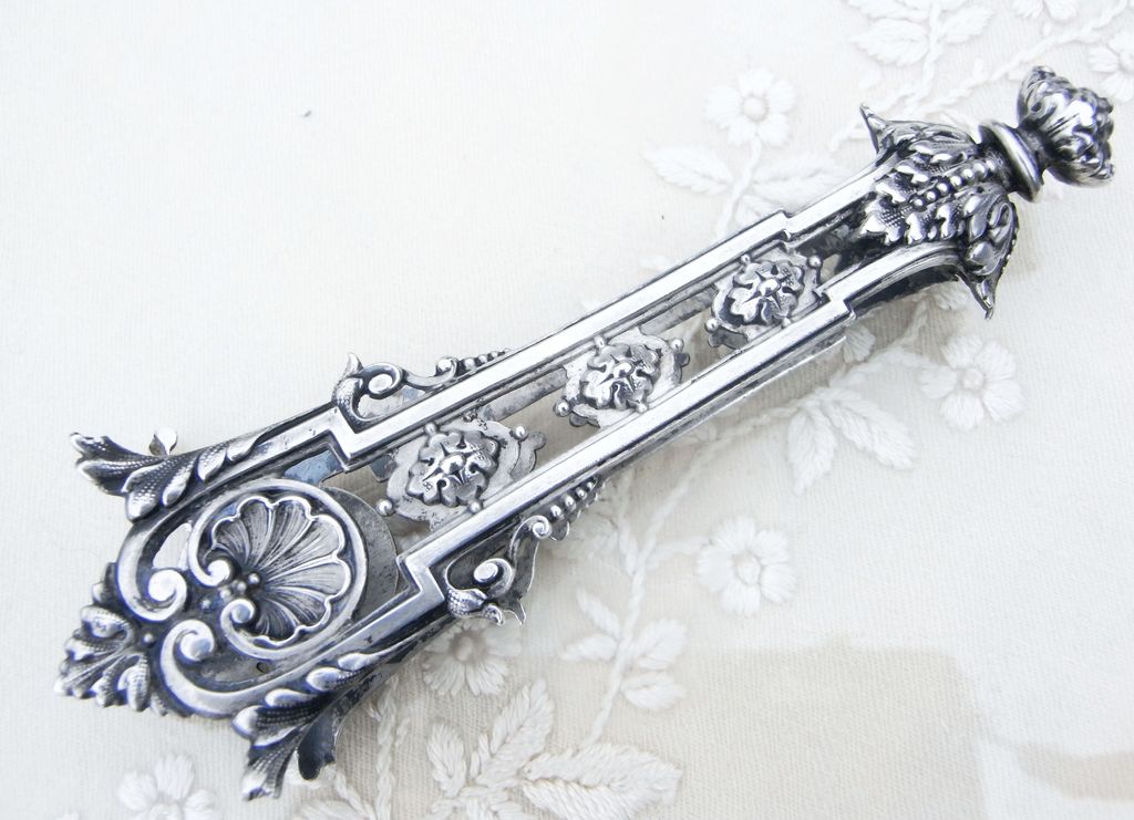 Beautifully Ornate Antique French Serviette Holder (silver 800) Beautifully Ornate Antique French Serviette Holder (silver 800)